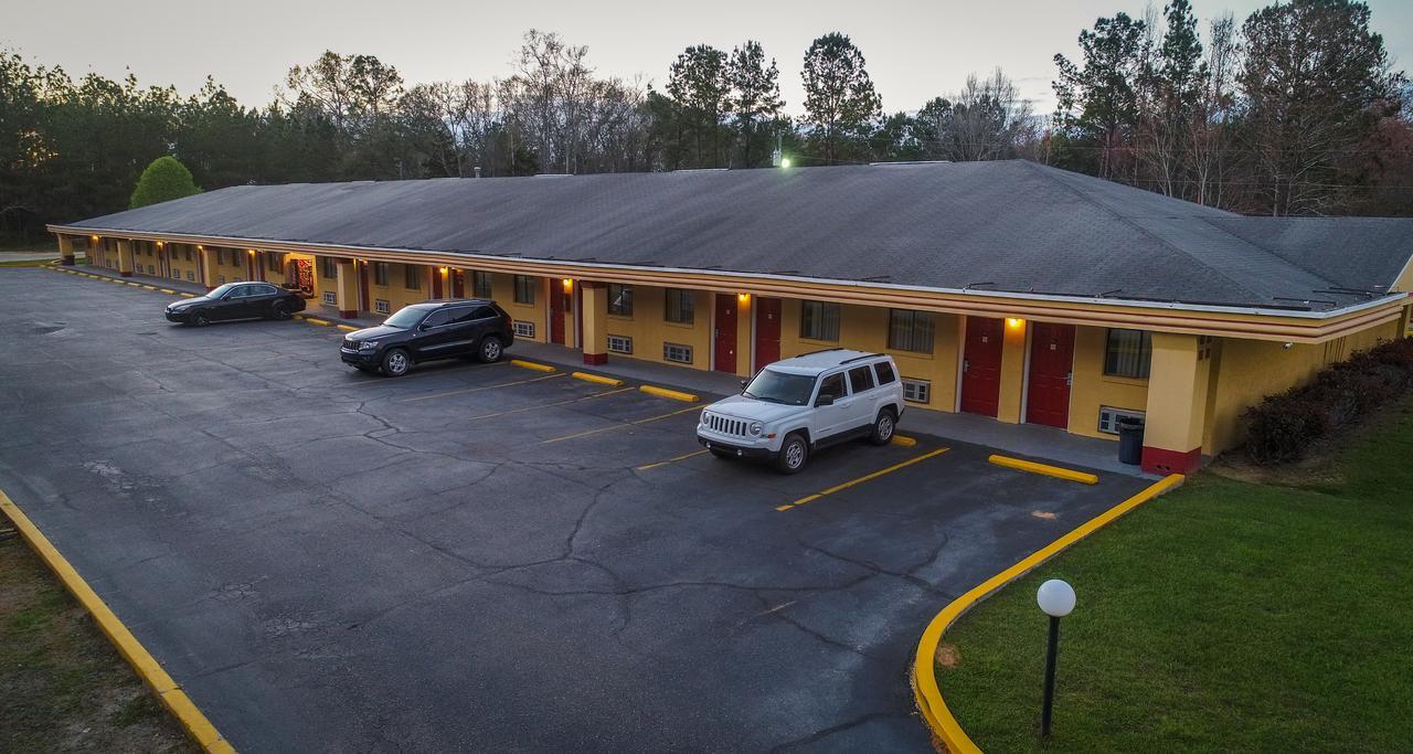 Hotel Super 8 By Wyndham Chipley Exterior foto